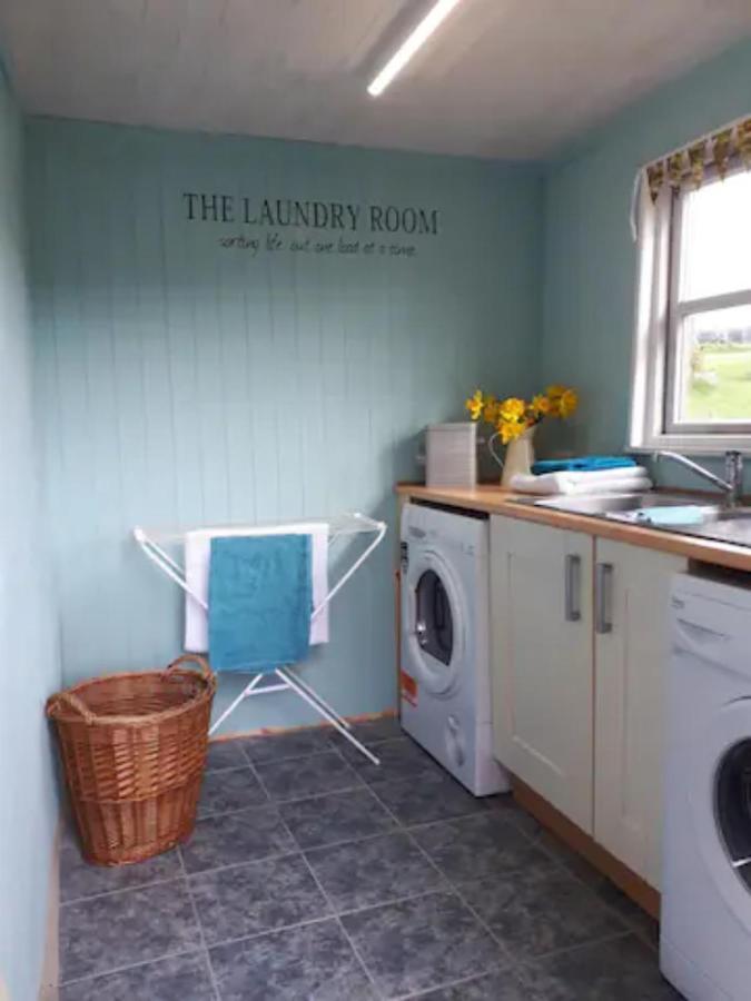 Broadhaven Cottage, Freshwater East, Pembs بيمبروك المظهر الخارجي الصورة